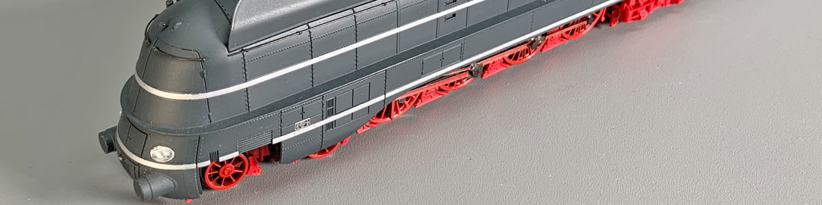 brawa-modelleisenbahn-grau-rot