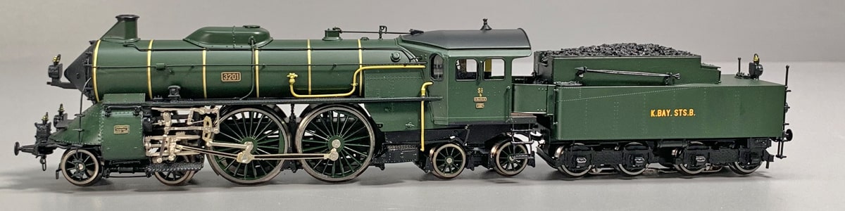 trix-modelleisenbahn-gruen